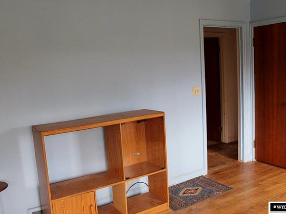 3rd image of 208 N 11th St