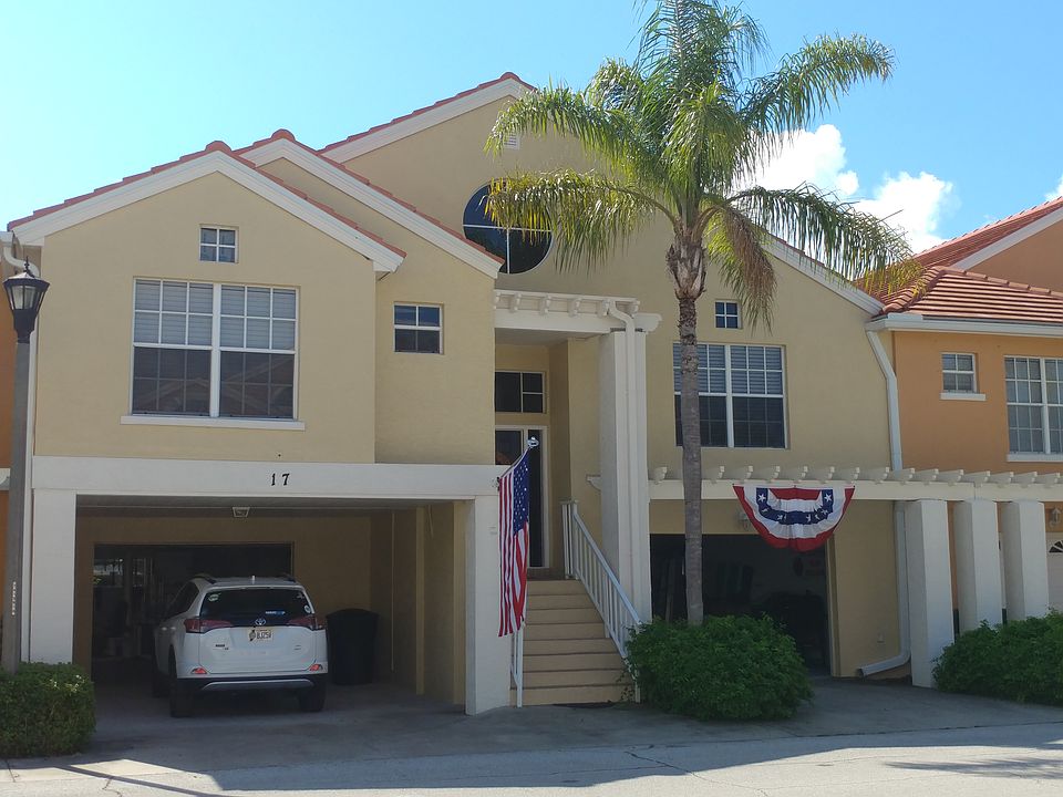 Front of 17 Crescent Pl S