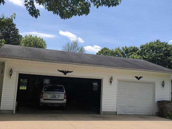 5th image of 740 Easthill Dr NE