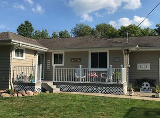 8301 Merrie Ln, Chesterland, OH 44026