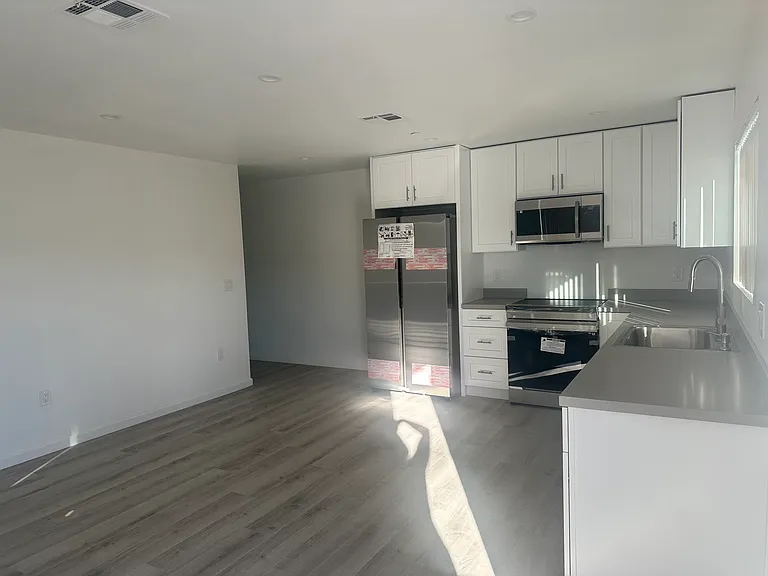 10936 Olinda St — Photo 3
