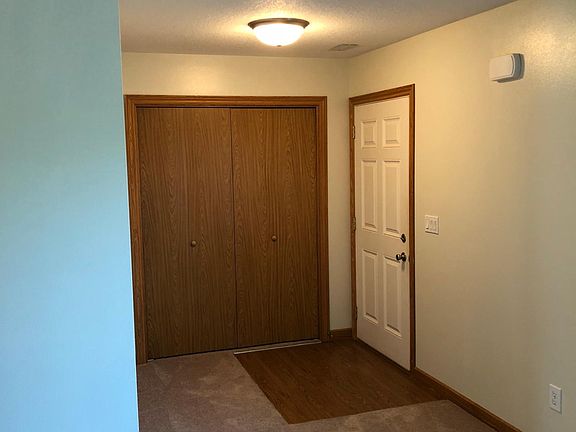 5th image of 1648 W Broadway St