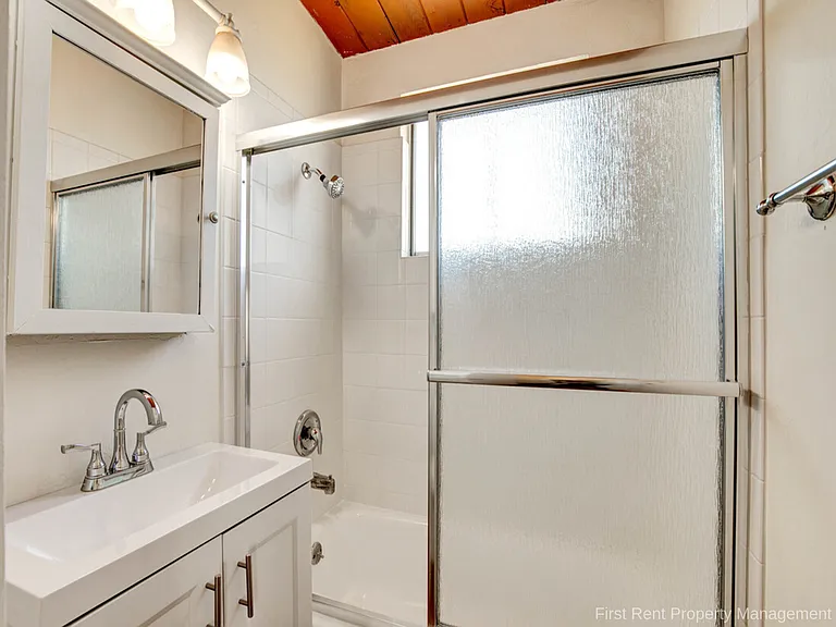 1278 Robinson Ave #7 — Photo 5