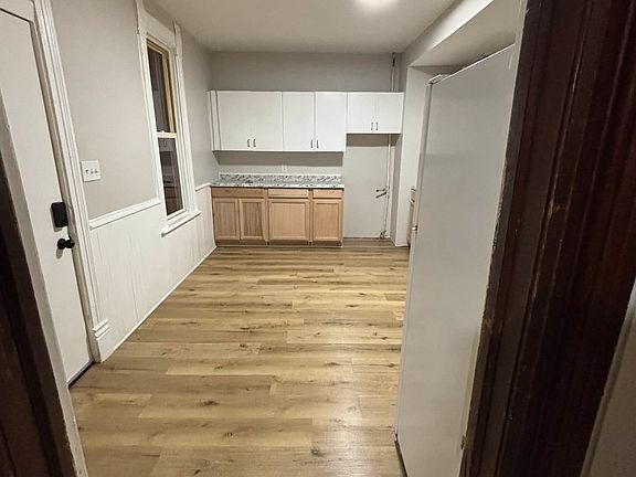 2nd image of 453 Wayne St #1