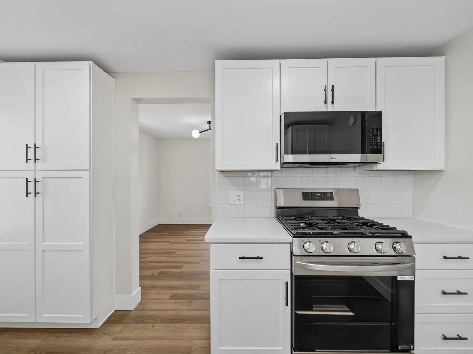 3 bed, 1242 sqft, $1,700 — Photo 4