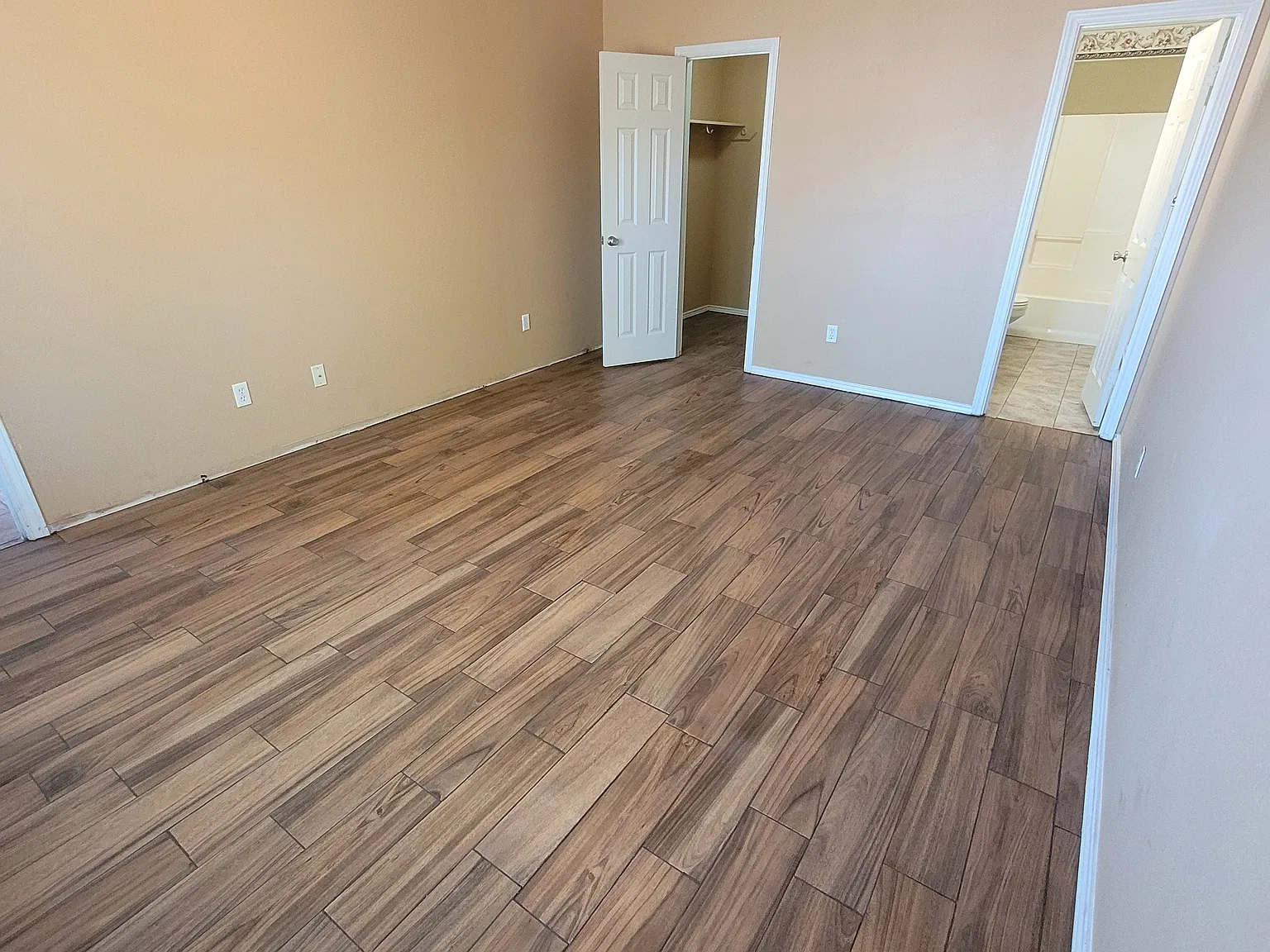 3 bed, 1600 sqft, $1,900 — Photo 3