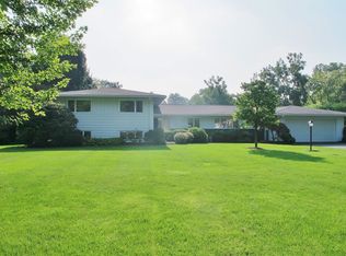 160 Georgian Court Rd, Rochester, NY 14610