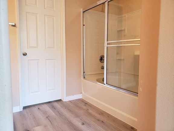 5th image of 16957 Laurel Hill Ln Unit 207