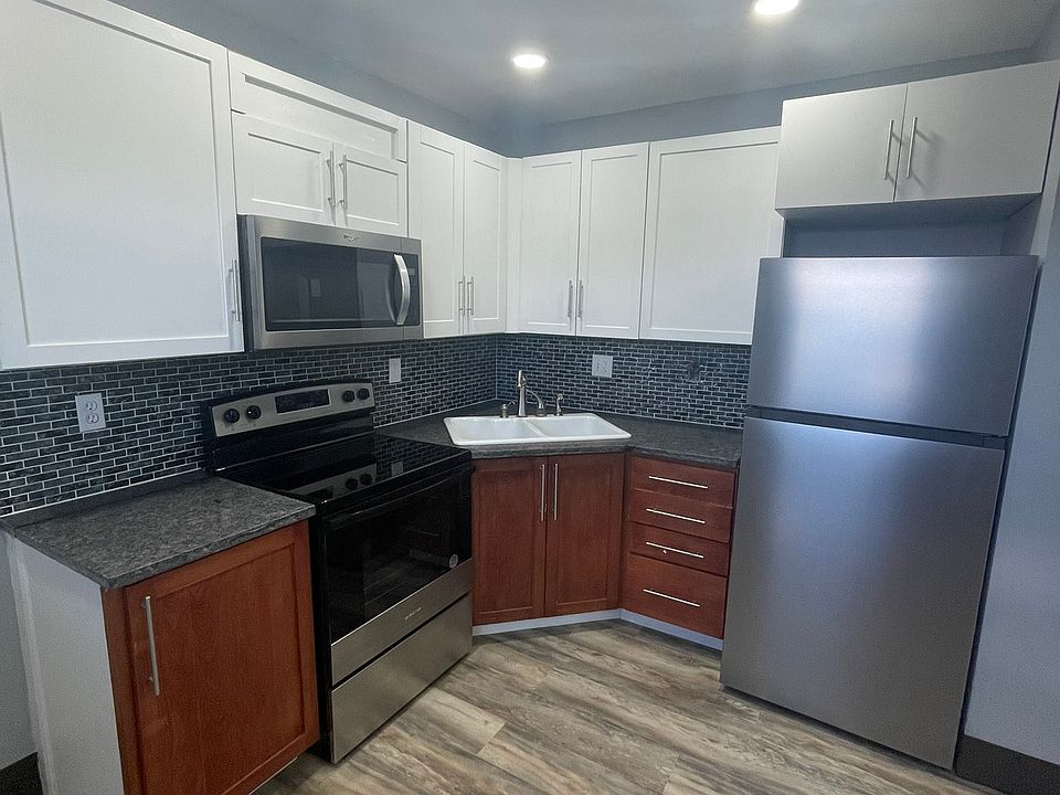 1st image of 614 W 30th St #9