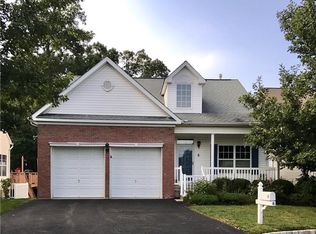 6 Appleby Dr, Helmetta, NJ 08828