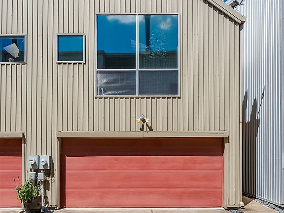 4th image of 1429 Caddo St APT B