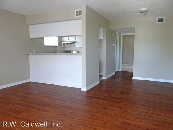 5th image of 2931 Dupont St S APT 6