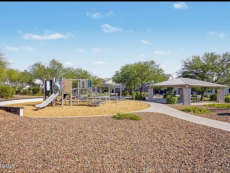 5016 E Gallop Way — Photo 10