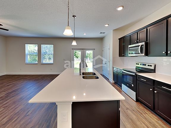 4th image of 2115 Saffron Walden Dr