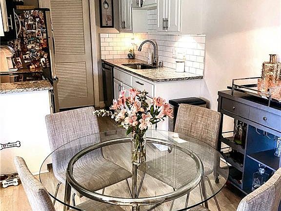 3rd image of 900 S Lamar Blvd APT 209