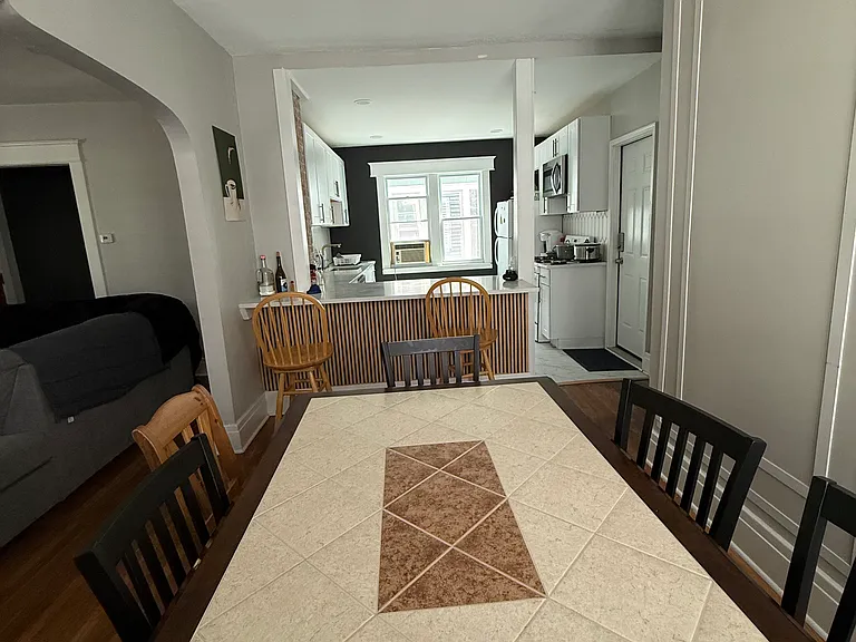 76 Sterling Ave — Photo 6