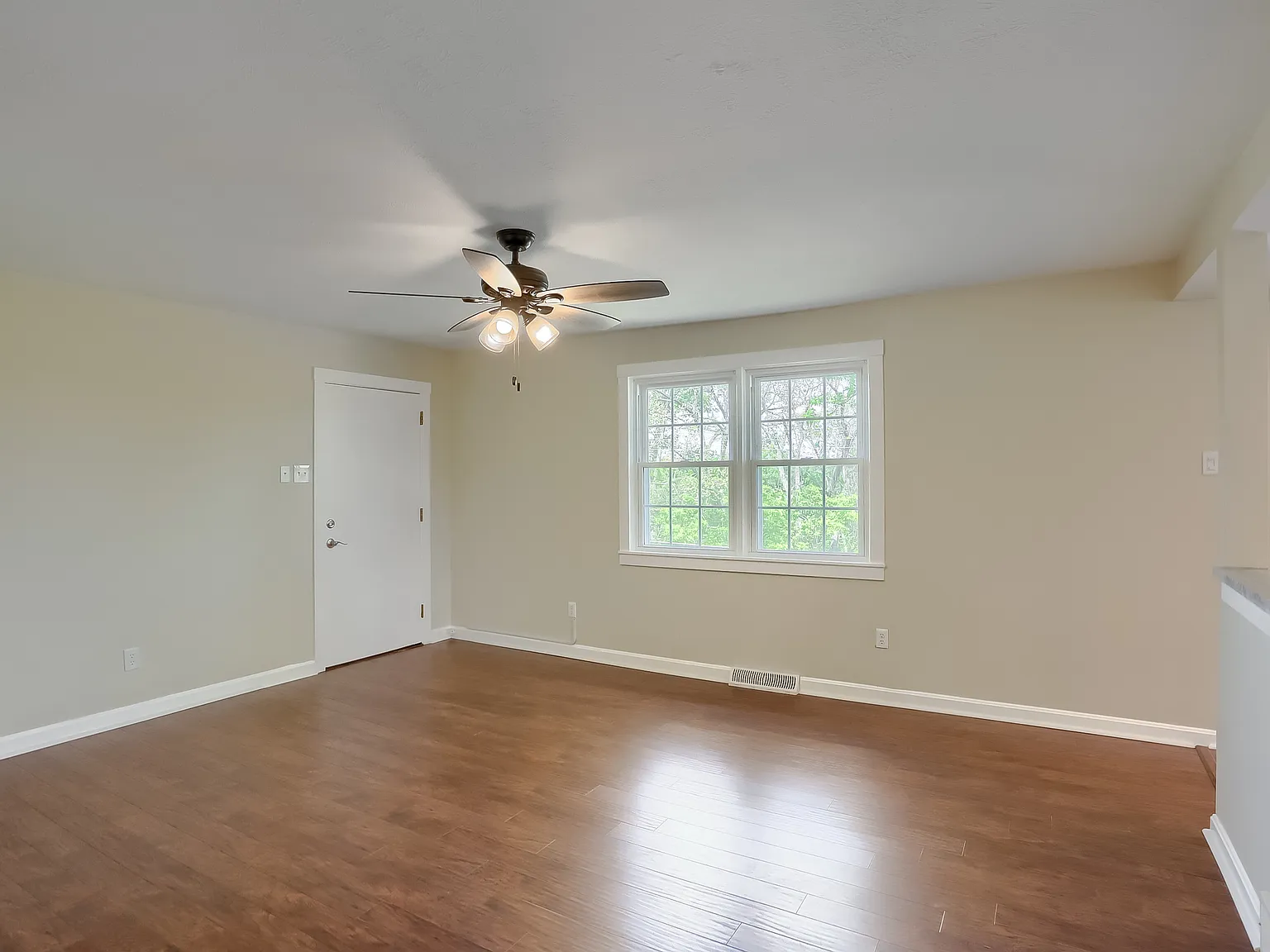 2 bed, 792 sqft, $1,500 — Photo 4