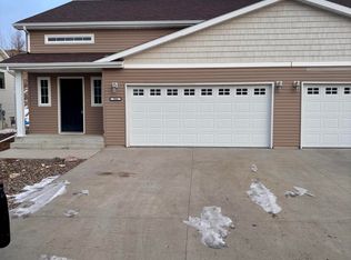 304 8th St NW, Watford City, ND 58854