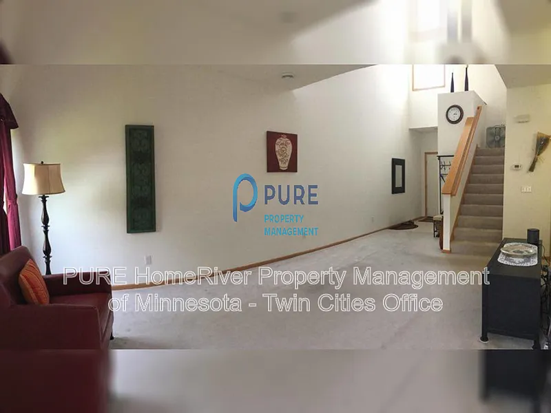2 bed, 2.5 bath, 1671 sqft, $1,995 — Photo 3