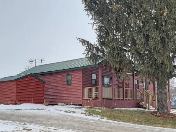 203 Center St NE, Preston, MN 55965