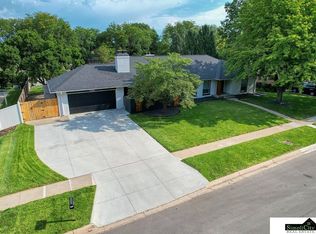 7440 Lincolnshire Rd, Lincoln, NE 68506