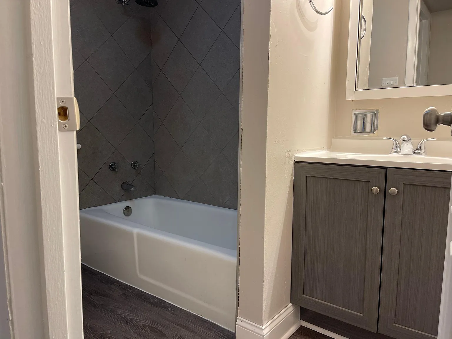 2 bed, 1.5 bath, $1,850 — Photo 4