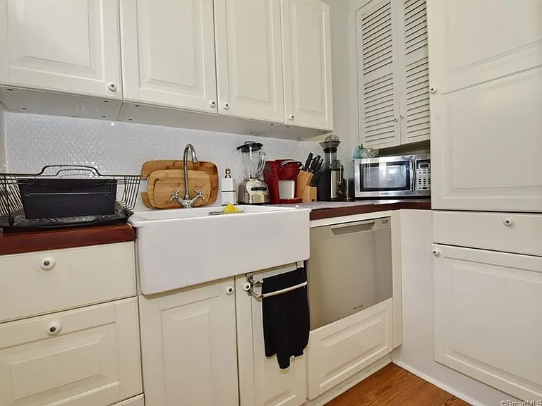 24 Plant St #4 — Photo 7