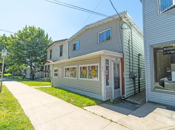 219 Windmill Rd, Dartmouth, NS B3A 1G1