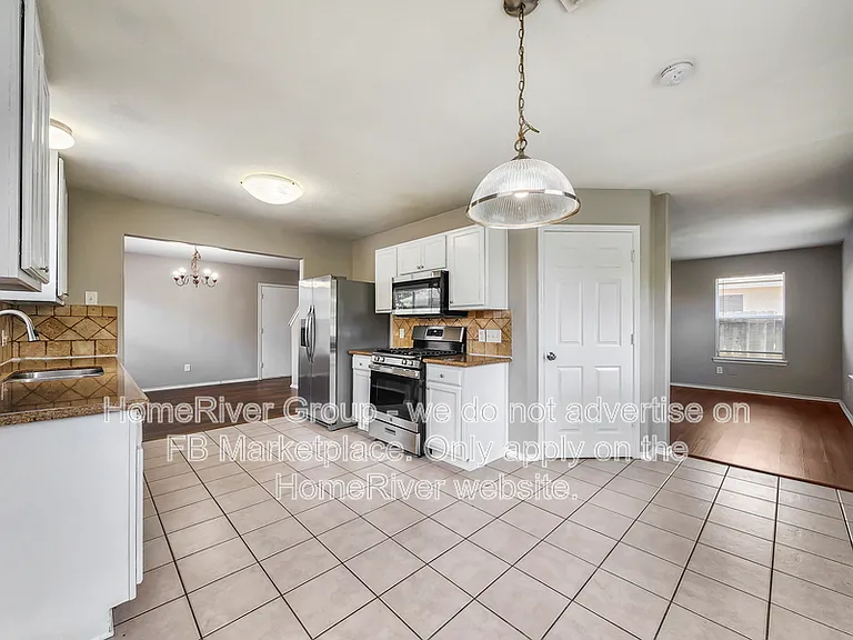 14007 Marners Ct — Photo 8
