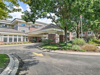 605 Barrington Ave APT 226, Dundee, IL, 60118