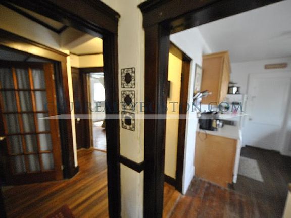 5th image of 64 Turner St #3