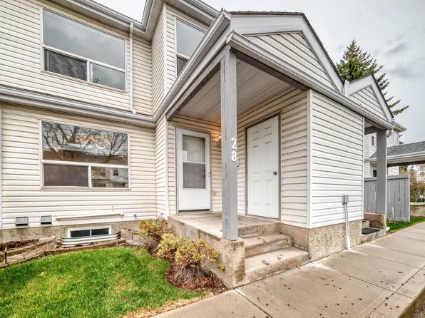 603 Youville Dr E #28, Edmonton, AB T6L 7E7