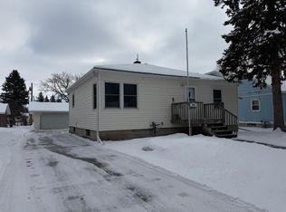 818 16th St N, Moorhead, MN 56560