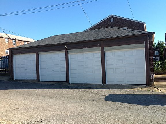 5th image of 3947 Chippewa St APT 2E