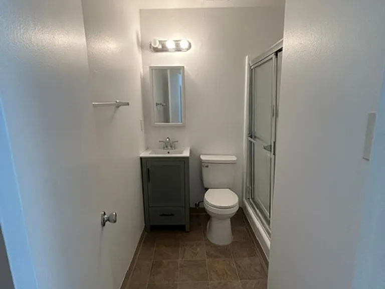 1920 Manning Ave — Photo 2
