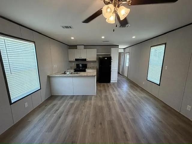Auburndale Estates — Photo 33