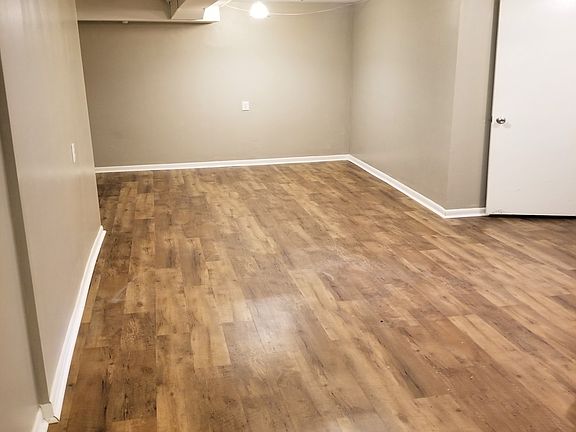 2nd image of 3863 Farnam St APT 8