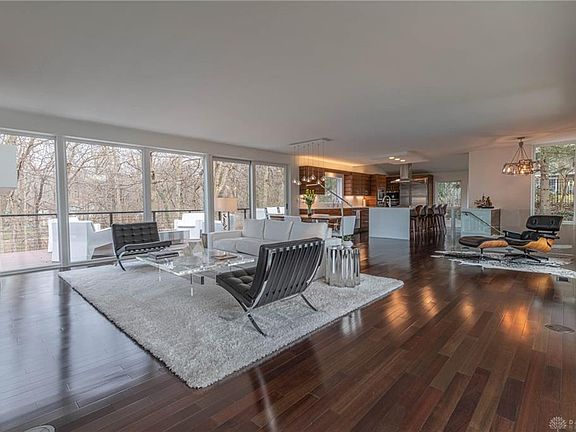 4th image of 506 Walnut Springs Dr