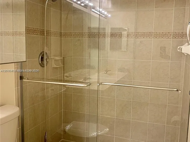 529 E Sheridan St #1021 — Photo 17