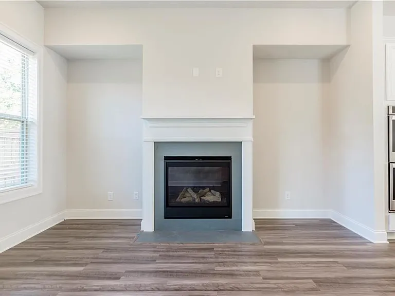 1662 Mountain Top Ln — Photo 12