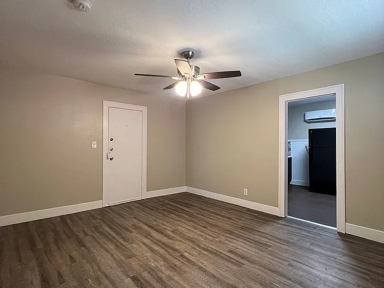 1710 Fillmore St — Photo 2
