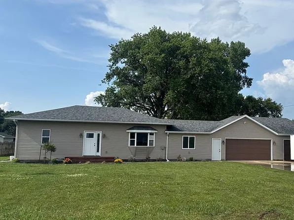 20237 230th St, Fort Dodge, IA 50501