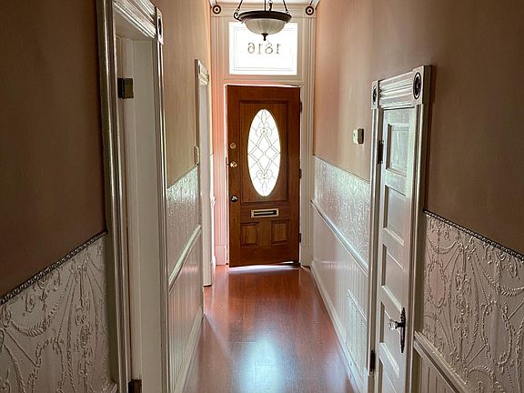 4th image of 1816 McAllister St