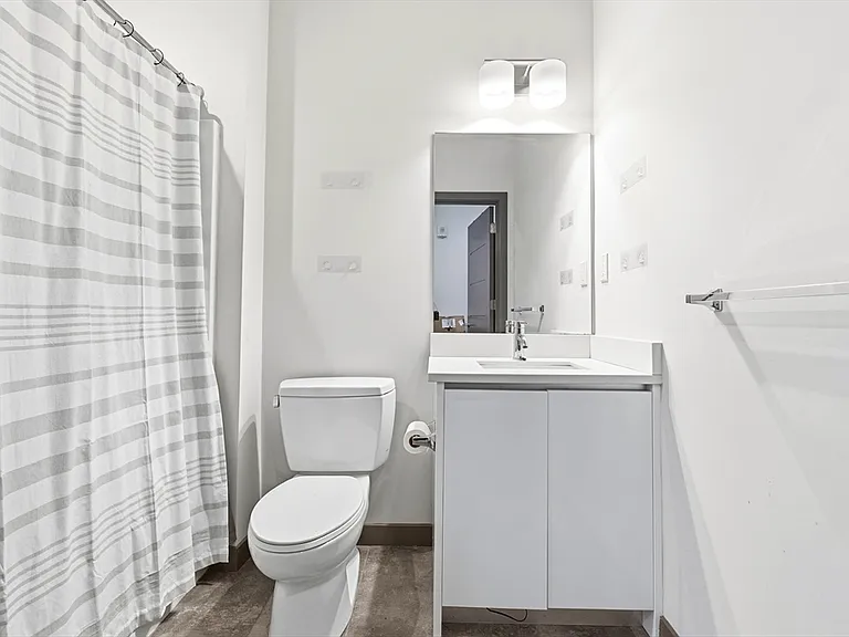 145 Newbury Ave #18 — Photo 15