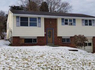 757 Idaho Dr, Lower Burrell, PA 15068