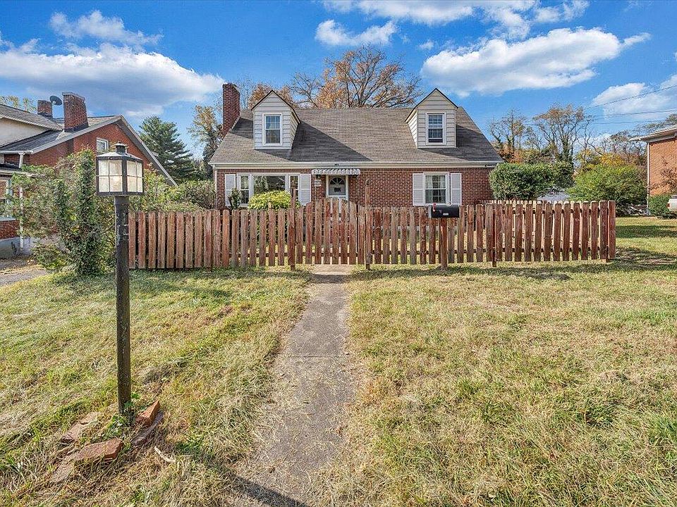1st image of 3718 Round Hill Ave NW