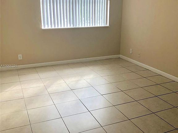 4th image of 9001 SW 77th Ave APT C304