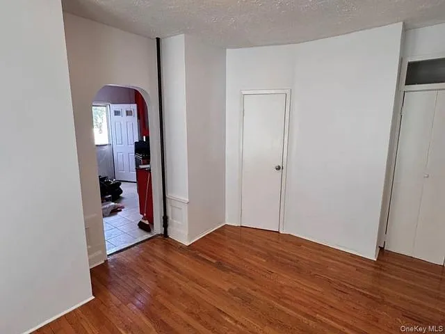 9311 Foster Ave — Photo 6