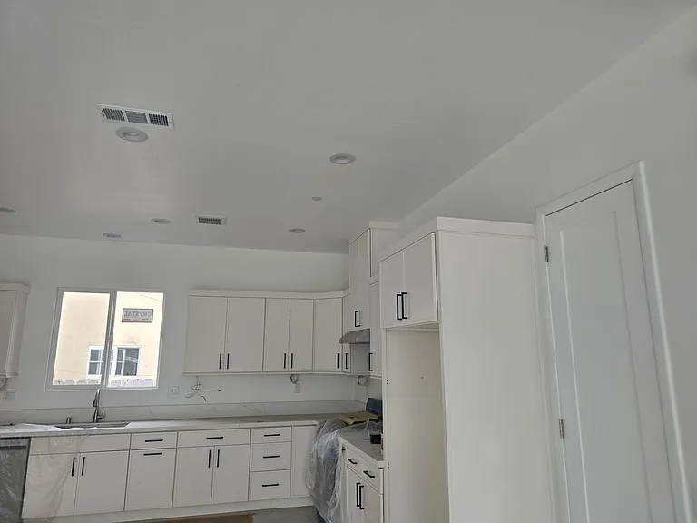 10101 Crosby Ave — Photo 12
