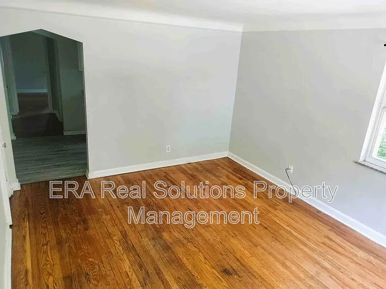 1627 Anita Pl #1 — Photo 3